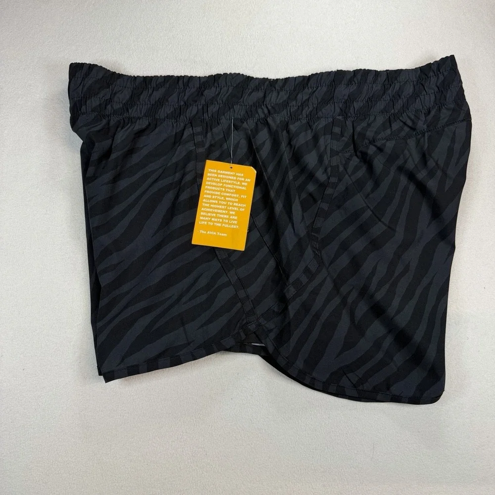 Avia Athletic Running/Bicycle Shorts Lined Zebra Gray NWT Size XXXL